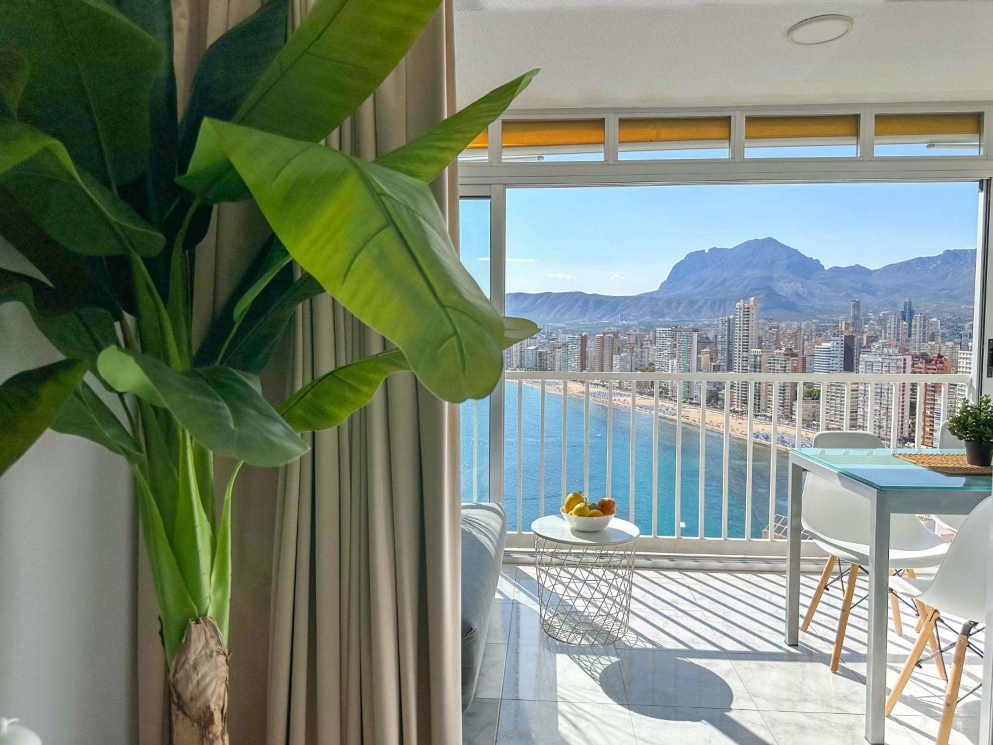 Balcon Al Mediterraneo Y Skyline De Apartment *