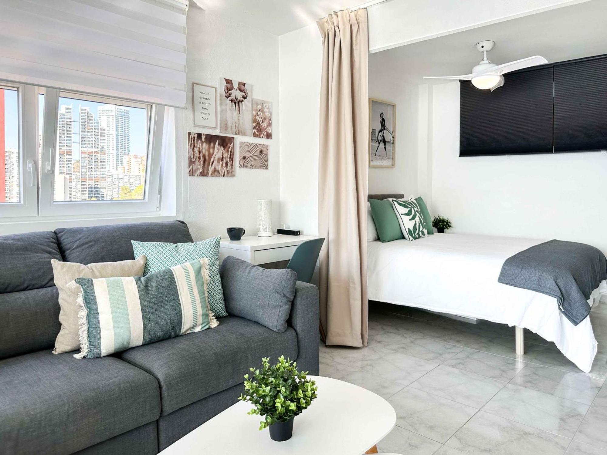 Balcon Al Mediterraneo Y Skyline De Apartment *