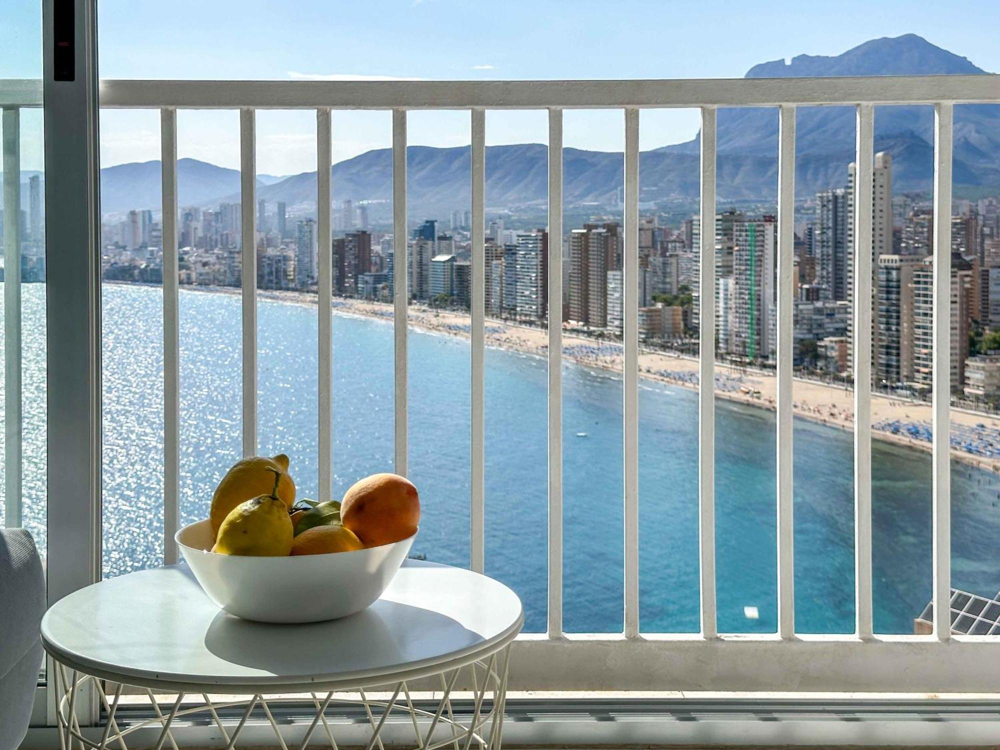Balcon Al Mediterraneo Y Skyline De Benidorm