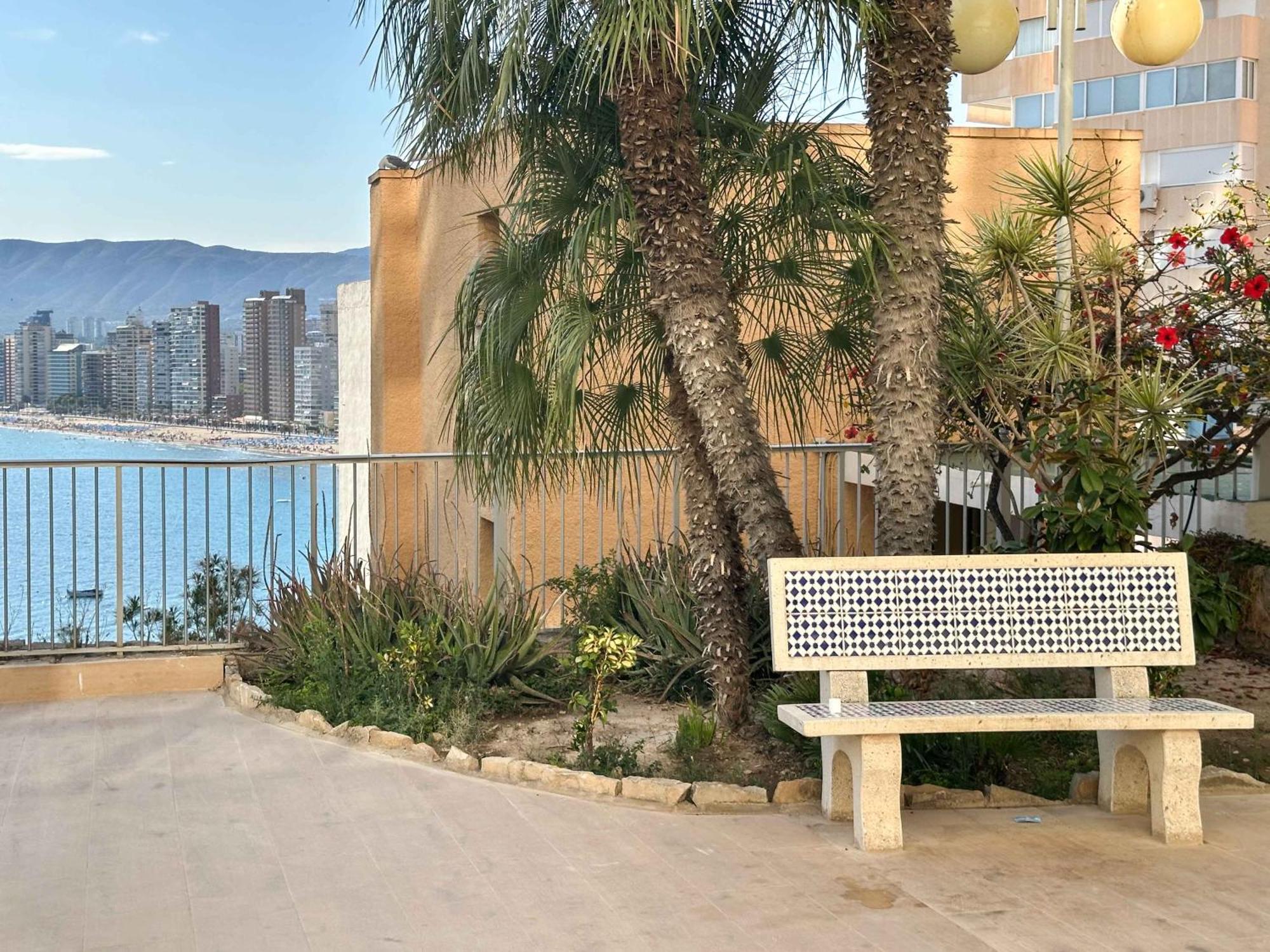 Balcon Al Mediterraneo Y Skyline De Apartment *